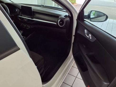 Used 2023 Kia Forte LX FWD image 22