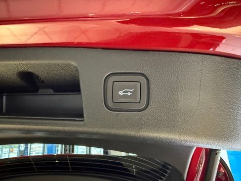 New 2025 Chevrolet Blazer EV RS image 13