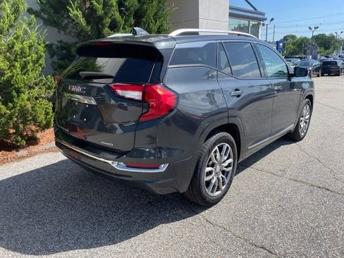 Used 2022 GMC Terrain Denali w/ Denali Premium Package AWD/4WD image 7
