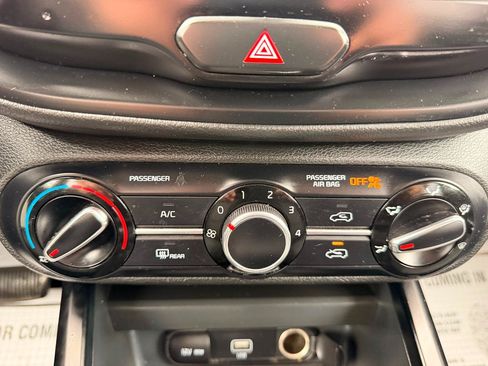 Used 2022 Kia Soul LX w/ Technology Package FWD image 20