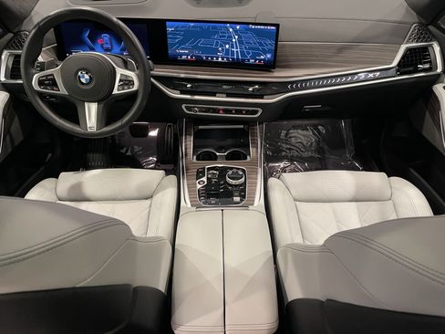 Used 2025 BMW X7 xDrive40i w/ Executive Package AWD/4WD image 16