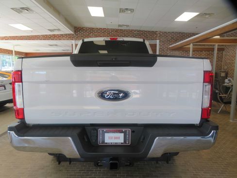 Used 2019 Ford F250 XLT w/ FX4 Off-Road Package AWD/4WD image 64