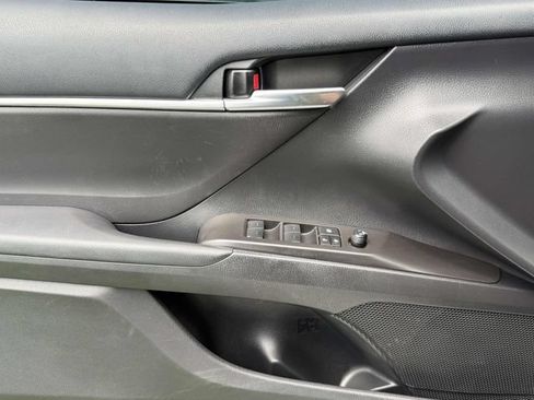 Used 2024 Toyota Camry SE FWD image 17