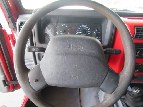 Used 1998 Jeep Wrangler SE AWD/4WD image 22