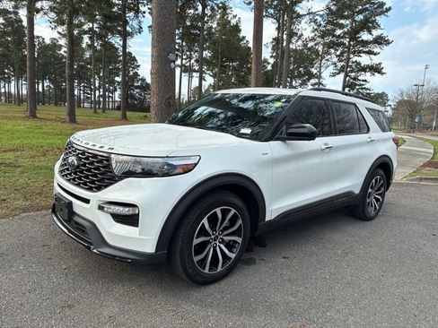 Used 2023 Ford Explorer ST-Line w/ Class IV Trailer Tow Package image 6