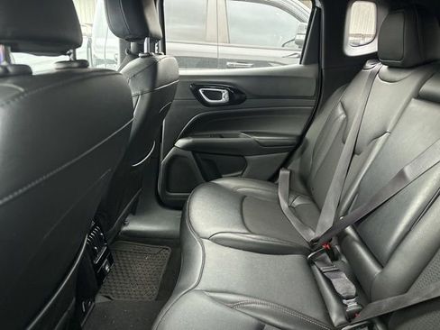 Used 2025 Jeep Compass Trailhawk AWD/4WD image 20