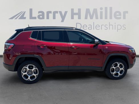Used 2022 Jeep Compass Trailhawk w/ Sun and Sound Group AWD/4WD image 6