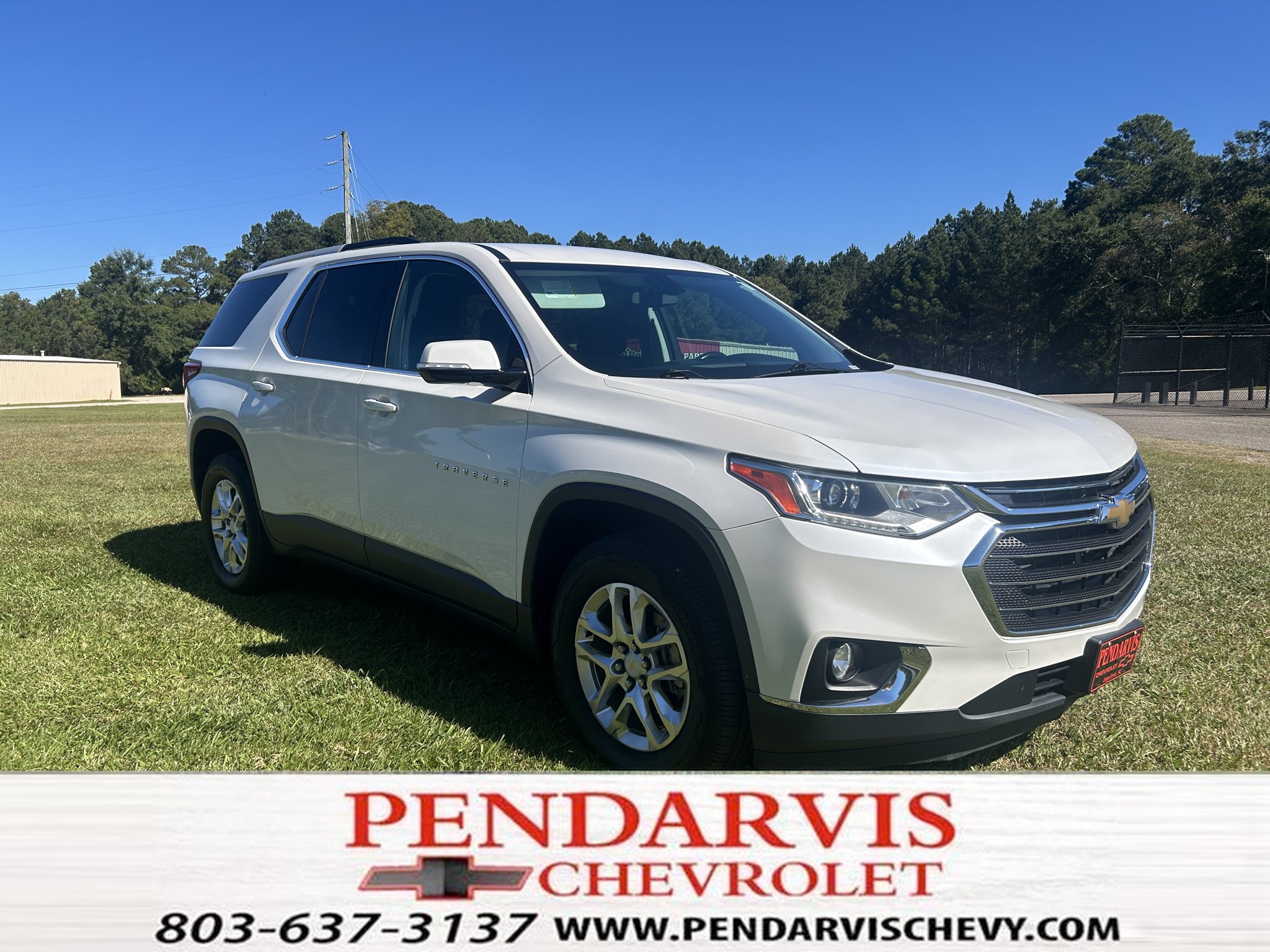 Used 2018 Chevrolet Traverse LT FWD image 1