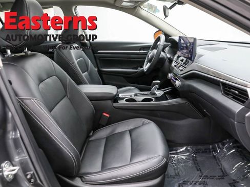 Used 2025 Nissan Altima 2.5 SL image 24