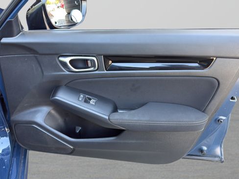 Used 2025 Honda Civic Sport image 26