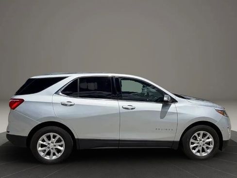 Used 2018 Chevrolet Equinox LT FWD image 8