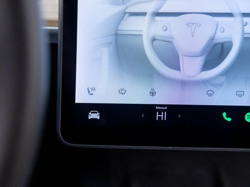 Used 2023 Tesla Model Y Long Range image 30