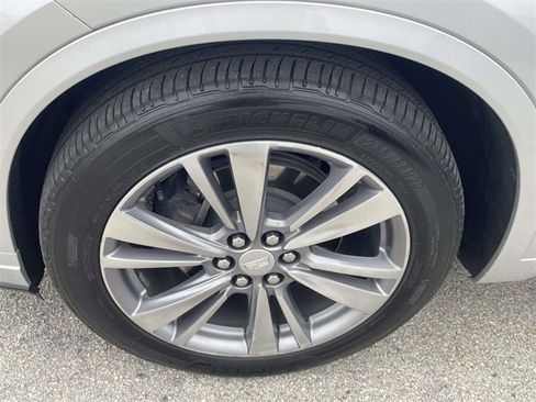 Used 2020 Cadillac XT6 Premium Luxury image 11