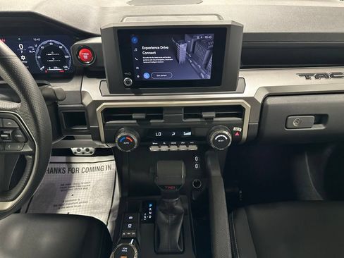 Used 2024 Toyota Tacoma TRD Sport AWD/4WD image 24