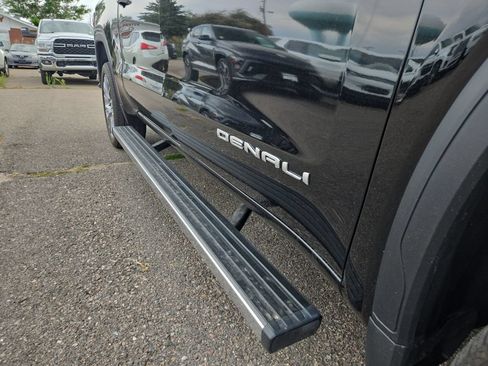 Used 2024 GMC Sierra 1500 Denali w/ Denali Reserve Package AWD/4WD image 19