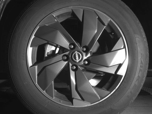 Used 2025 Nissan Rogue SV FWD image 15