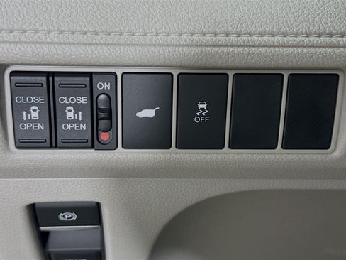 New 2026 Honda Odyssey EX-L image 9