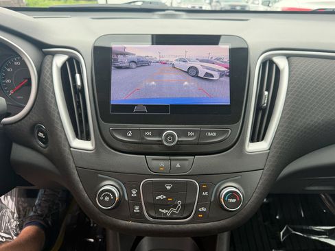 Used 2023 Chevrolet Malibu LS FWD image 28
