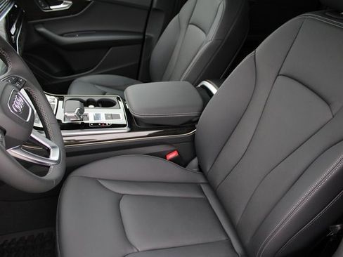 New 2025 Audi Q8 Premium image 7