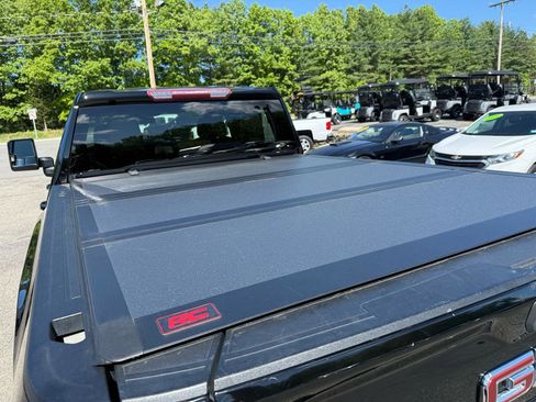 Used 2022 GMC Sierra 2500 AT4 AWD/4WD image 12