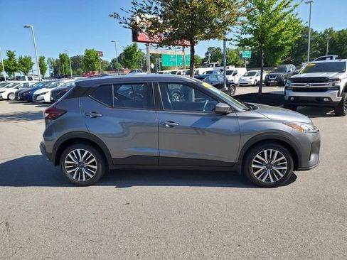 Certified 2023 Nissan Kicks SV FWD image 3