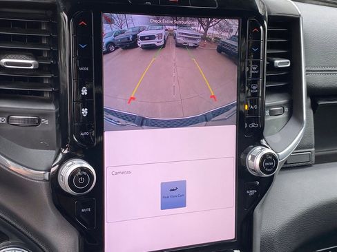 Used 2025 RAM 1500 Laramie image 28