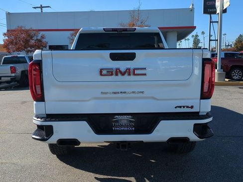 Certified 2021 GMC Sierra 1500 AT4 w/ AT4 Premium Package image 5
