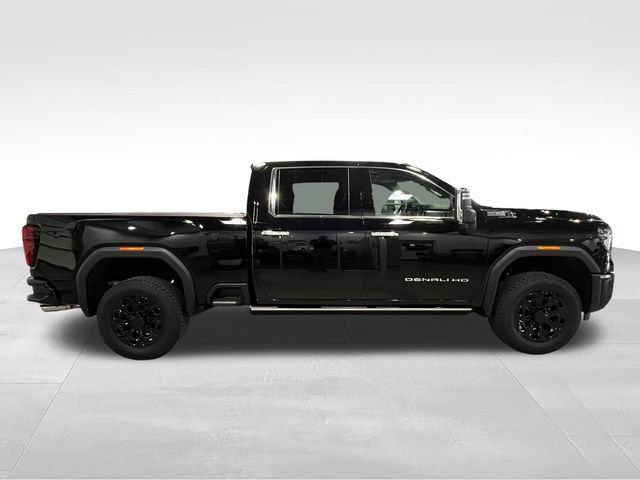 Used 2025 GMC Sierra 2500 Denali w/ Technology Package AWD/4WD image 8