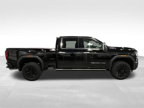 Used 2025 GMC Sierra 2500 Denali w/ Technology Package AWD/4WD image 8