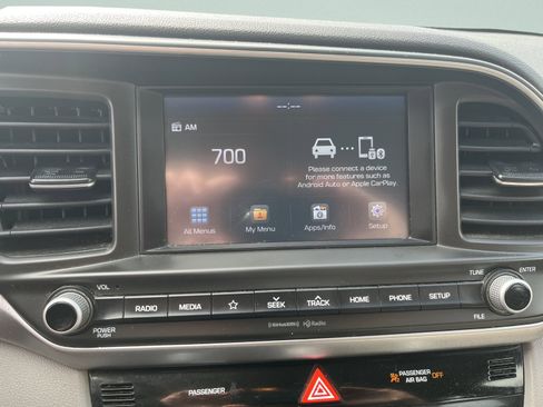 Used 2020 Hyundai Elantra SEL FWD image 14