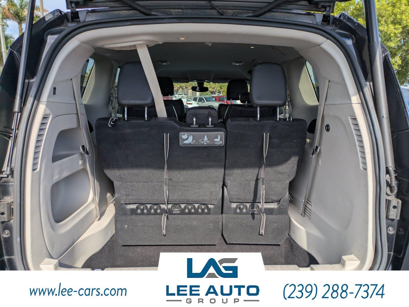 Used 2019 Chrysler Pacifica Touring-L FWD image 11