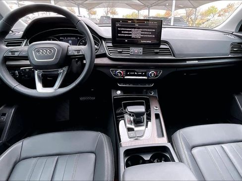 Used 2025 Audi Q5 2.0T Premium image 13