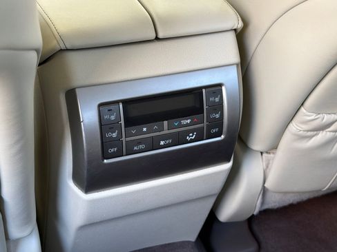 Used 2019 Lexus GX 460 Luxury AWD/4WD image 16