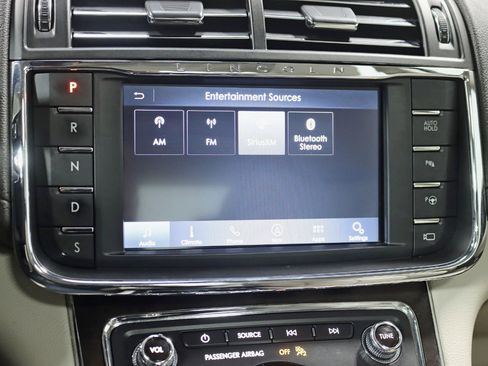 Used 2020 Lincoln Continental Reserve image 24