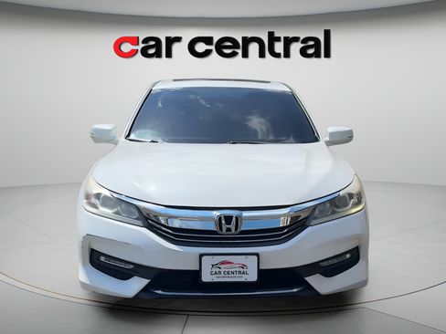 Used 2016 Honda Accord EX image 8