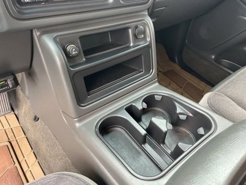 Used 2005 GMC Sierra 1500 SLE w/ Off-Road Package image 24