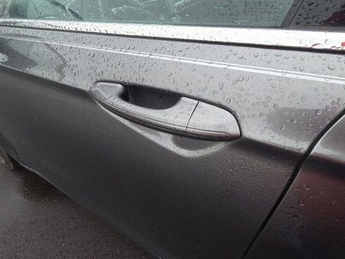 Used 2014 Ford Fusion SE w/ Equipment Group 202A image 18