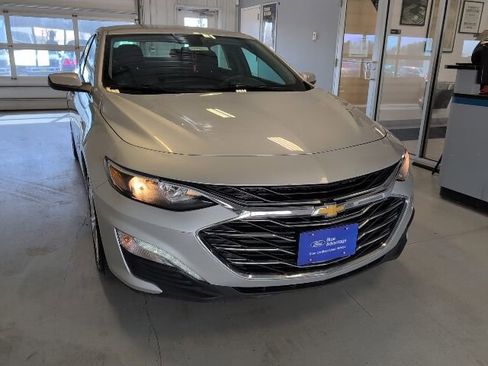 Used 2022 Chevrolet Malibu LT FWD image 35