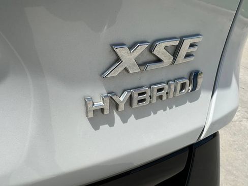 Used 2023 Toyota RAV4 XSE AWD/4WD image 10