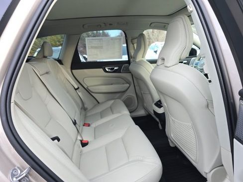 New 2026 Volvo XC60 B5 Ultra w/ Protection Package Premier AWD/4WD image 16