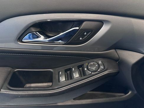 Certified 2023 Chevrolet Traverse LT image 25