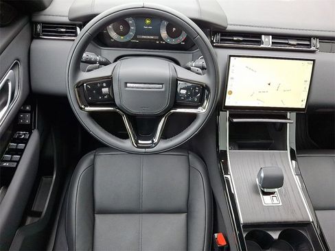 New 2026 Land Rover Range Rover Velar Dynamic SE image 8