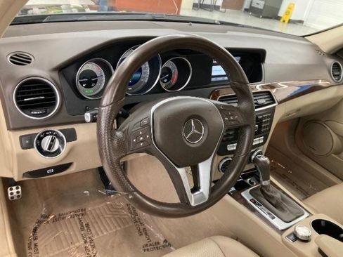 Used 2014 Mercedes-Benz C 300 4MATIC Sedan image 8