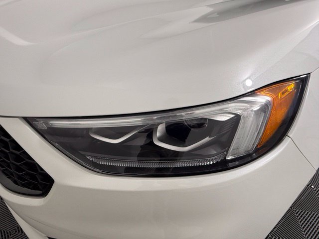 Used 2020 Ford Edge ST w/ Equipment Group 401A AWD/4WD image 11
