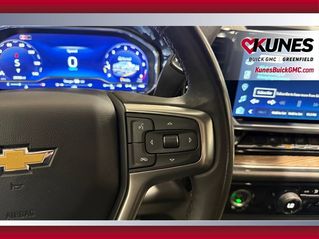 Used 2024 Chevrolet Silverado 1500 LT AWD/4WD image 18