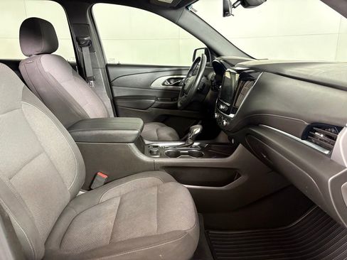 Used 2023 Chevrolet Traverse LT FWD image 15