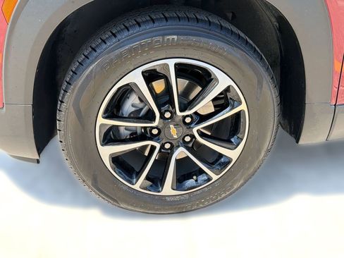 Used 2024 Chevrolet TrailBlazer LT w/ Driver Confidence Package FWD image 12