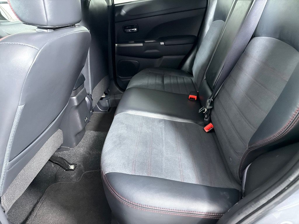 Used 2023 Mitsubishi Outlander Sport SE AWD/4WD image 17