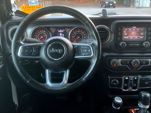 Used 2020 Jeep Gladiator Sport w/ Quick Order Package 24S image 5