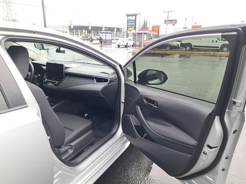 Used 2023 Toyota Corolla LE image 16